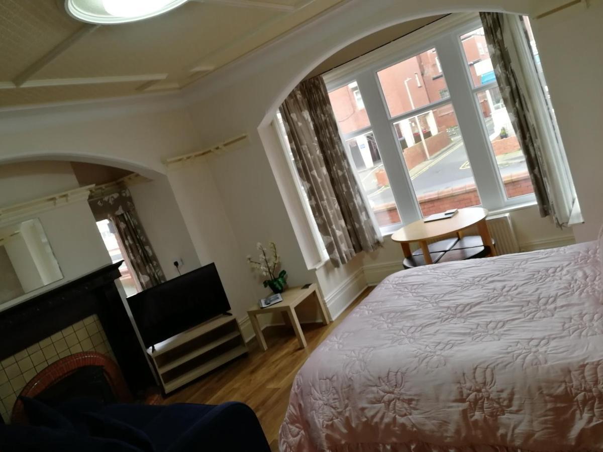 San Remo Apartments Blackpool Bagian luar foto