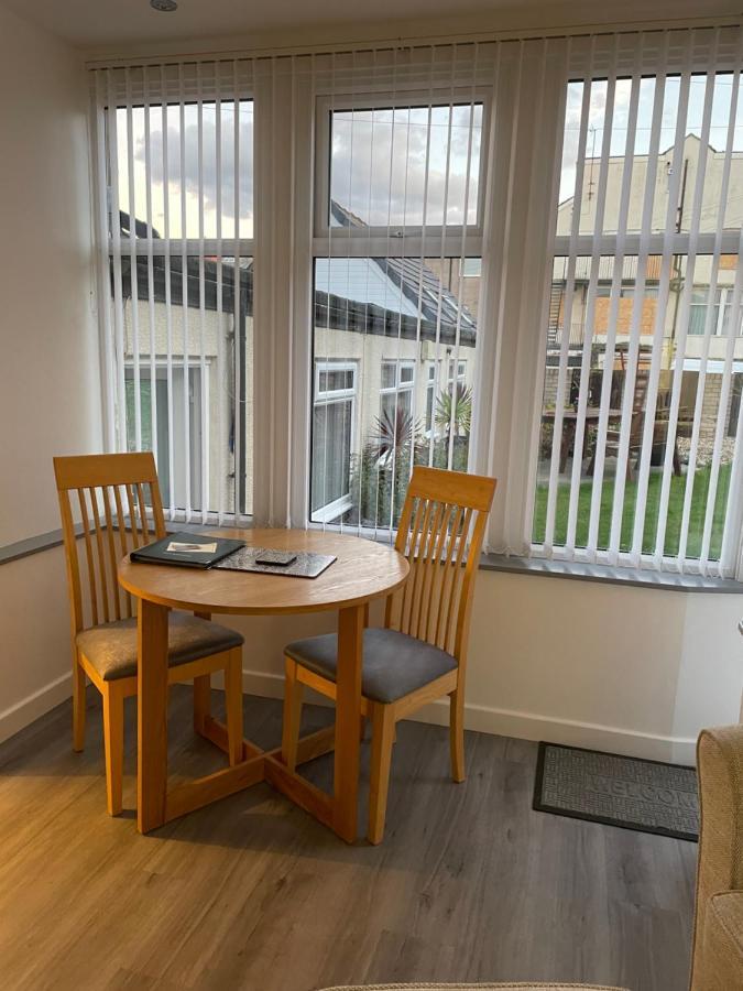 San Remo Apartments Blackpool Bagian luar foto