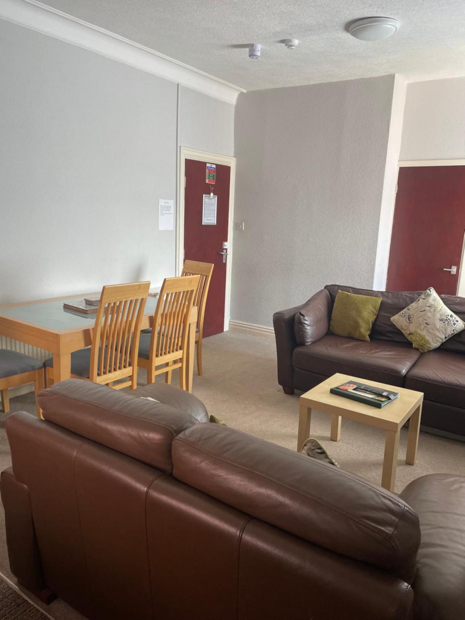 San Remo Apartments Blackpool Bagian luar foto