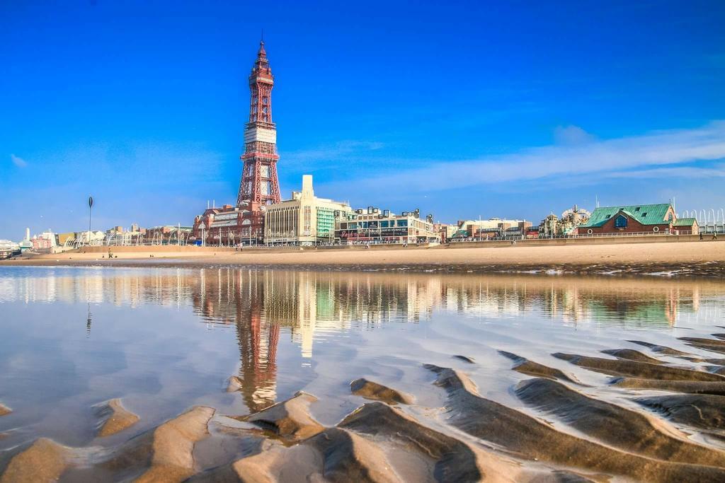 San Remo Apartments Blackpool Bagian luar foto