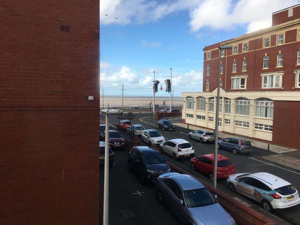 San Remo Apartments Blackpool Bagian luar foto