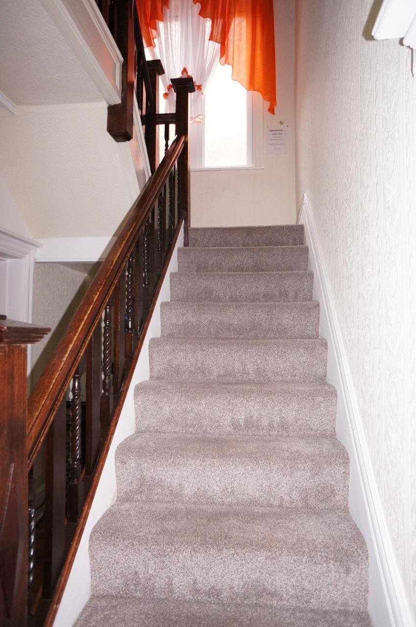 San Remo Apartments Blackpool Bagian luar foto